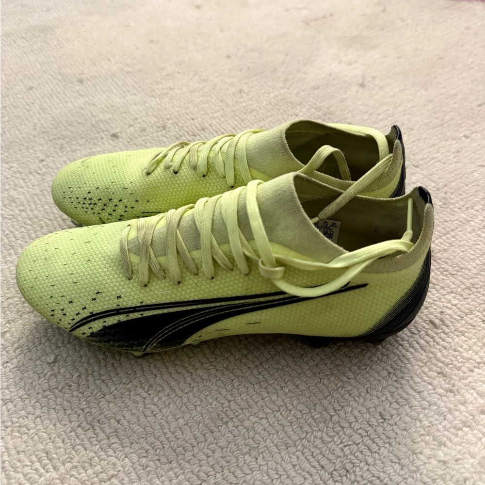 Puma Men's Lime Green Athletic Shoes